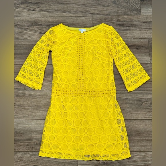 London Times Dresses & Skirts - EUC London Times Yellow Lace Mod Dress Size 4